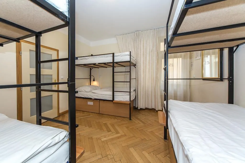 Hostel Mango Prague
