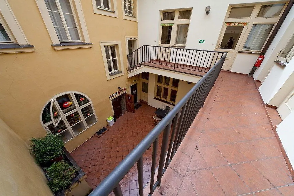 Hostel Mango Prague