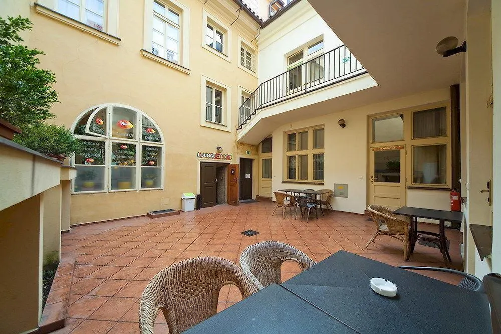 Hostel Mango Prague