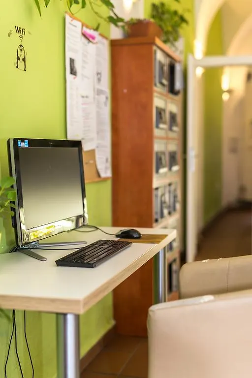 Hostel Mango Prague