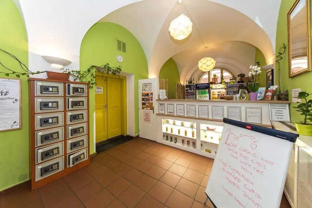 Hostel Mango Prague